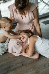 Все «должна» лежат на мне одной Все «должна» лежат на мне одной